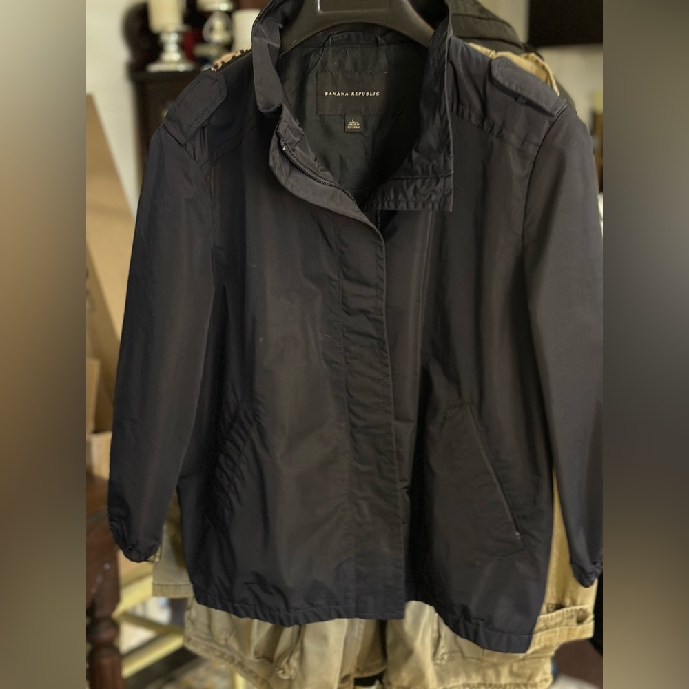 3/4 sleeve light jacket. Size Lg